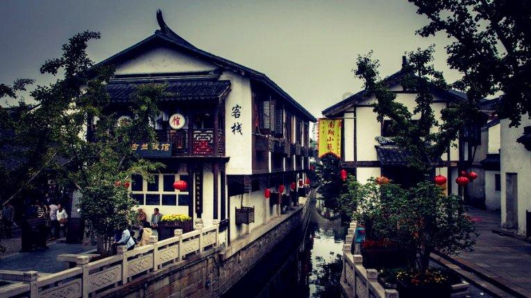 龙年临近,10000条龙“惊现”上海的这个艺术馆